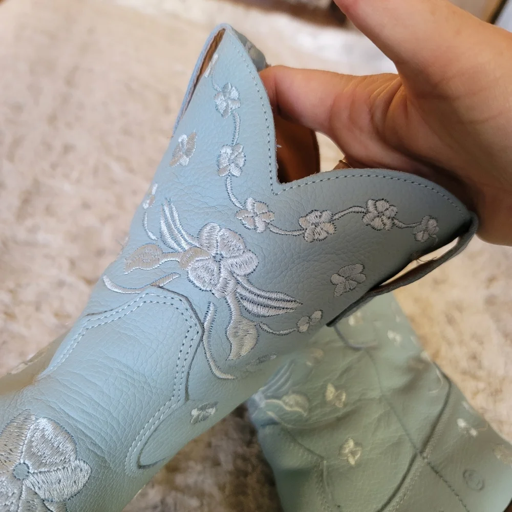 Dingo Sweetheart Floral Embroidered Snip Toe Pull On Casual Boots Ankle Blue - Picture 5 of 7